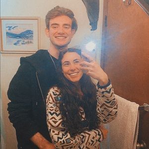 Meet your Posher, Hallie